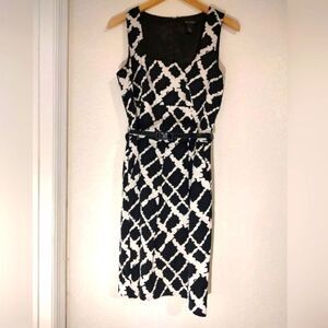 White House Black Market Black & White Belted Sheath Dress Size 8 Business